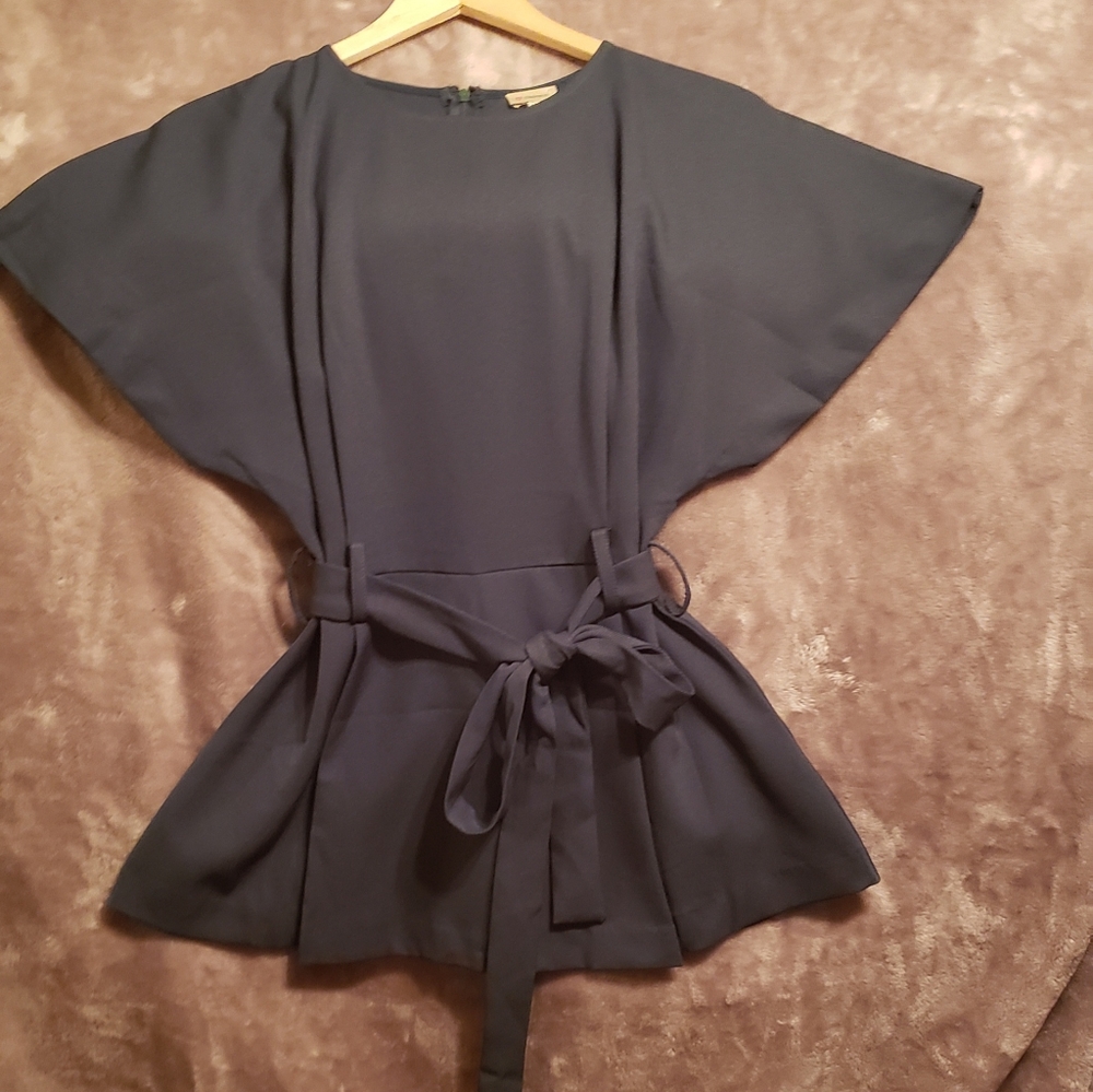 Ladies Hunter Green Peplum Style top w/attached belt.